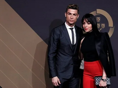 Cristiano Ronaldo hỏi ý Scolari, muốn kết thúc sự nghiệp ở Trung Quốc