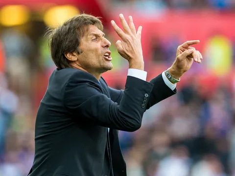 Antonio Conte từ chối bào chữa về trận thua 'sấp mặt' của Chelsea