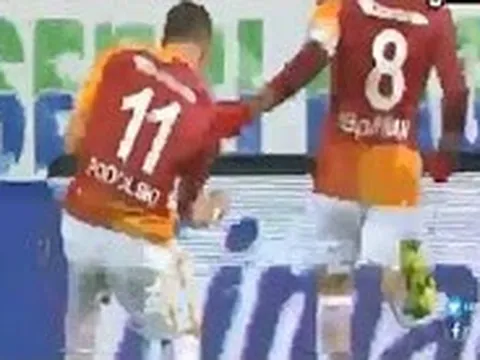 Cú nã đại bác với tốc độ 128 km/s khó tin của Podolski