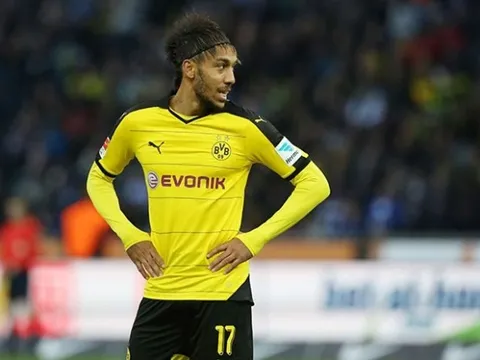 Cú sút 11m bị chê tơi tả của Aubameyang