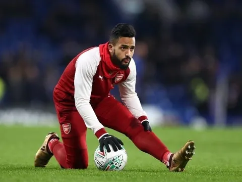 Cuộc đua Theo Walcott: Everton ra giá, Southampton cần nhanh chân