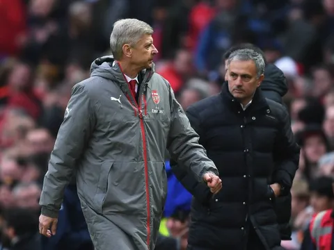 Cuộc đua Top 4: Gerrard trù ẻo Man Utd, Arsenal