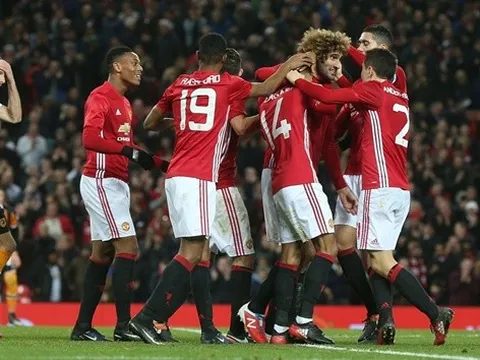 Cuộc đua Top 4: Tất cả ngã ngựa, cơ hội cho thành Manchester