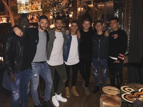 Tập luyện xong, sao Tottenham đi 'quẩy' mừng sinh nhật Eric Dier