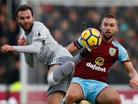 Man Utd trầy trật kéo sập pháo đài Turf Moor của Burnley