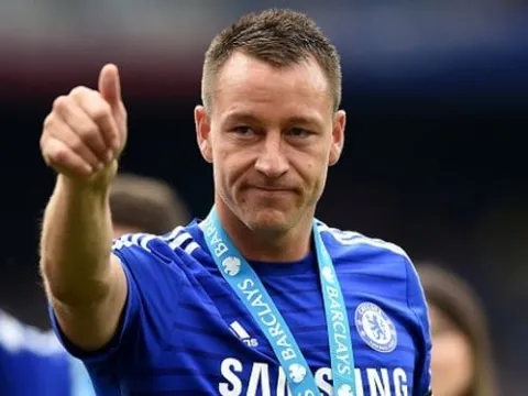 Đá phạt, khống chế bóng,... đừng đùa với John Terry