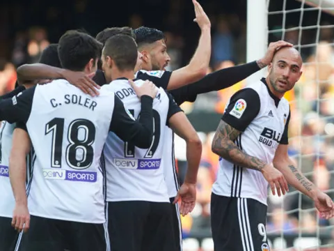 Đại thắng Alaves, Valencia tạm chiếm ngôi Real Madrid