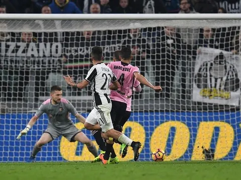 Đại thắng Palermo, Juventus băng băng về đích