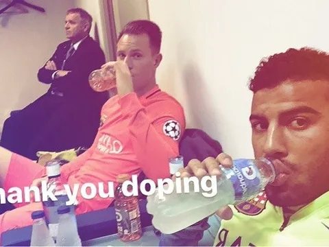 Đại thắng PSG, sao Barca bất ngờ bị kiểm tra doping