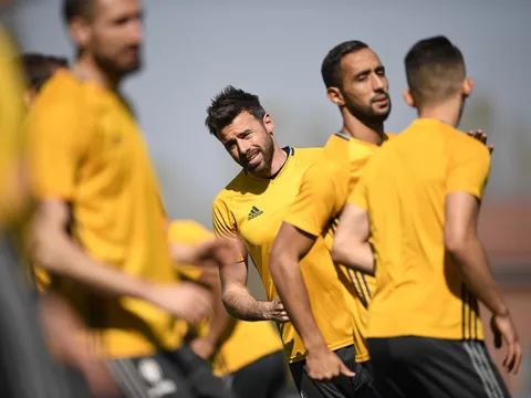 Dàn sao Juventus 'cắn răng' chịu nóng vì Napoli