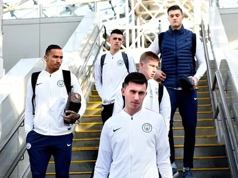 Dàn sao Man City như tài tử ở London