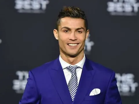 Đánh bại Messi, Ronaldo xuất sắc nhất 2016