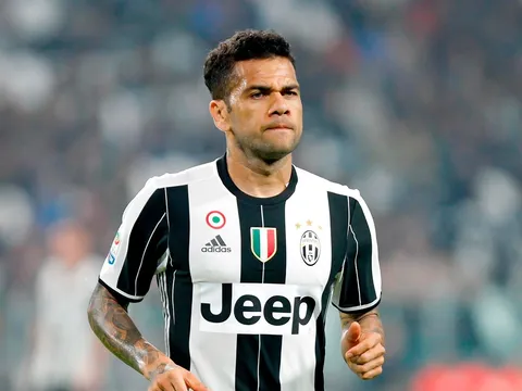 Dani Alves - Dây thường xuân xanh biếc của Brazil