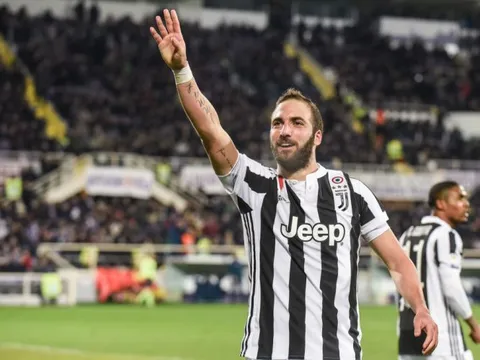 Đáp trả chỉ trích, Higuain: "Ngồi nhà thì cái gì chẳng dễ"
