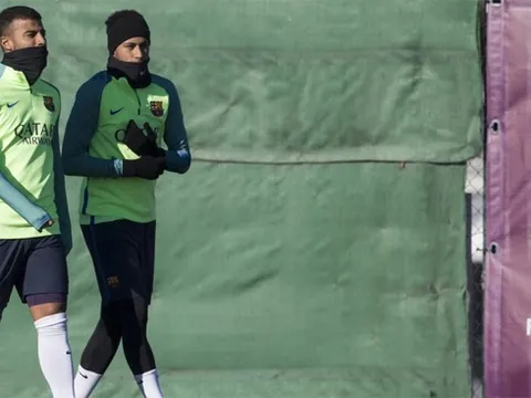 Đấu Deportivo, Barca vắng Neymar, Rafinha