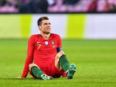 Đây, điều 'kinh khủng' Hà Lan làm được khi đối đầu Ronaldo