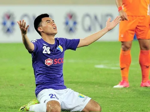 Đức Huy gặp khó trong cuộc đua giành suất đá chính ở Hà Nội FC
