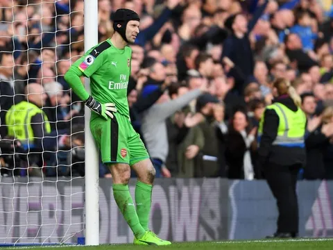 Đến Arsenal, Petr Cech chôn vùi sự nghiệp?