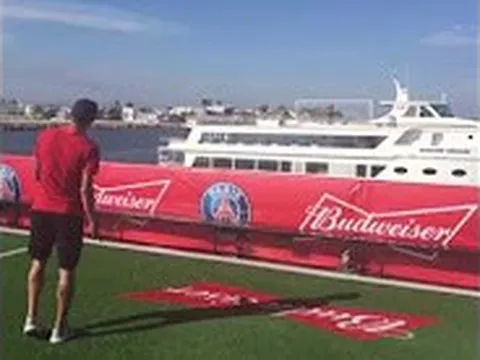 Di Maria khoe tài sút phạt cực đỉnh giữa biển khơi