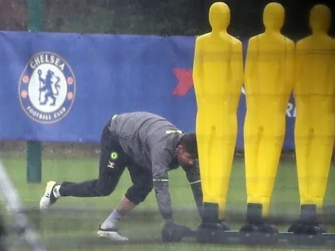 Diego Costa bị cách ly khỏi đội một Chelsea