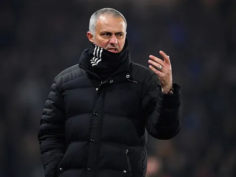 Điểm tin sáng 02/02: Mourinho trút giận lên đầu phóng viên; Lộ thời điểm Wenger rời Arsenal