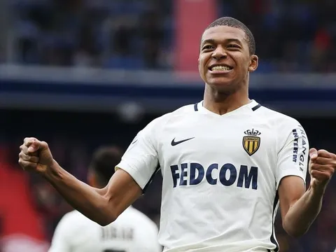 Điểm tin sáng 23/03: Mbappe có giá hơn 110 triệu; Sanchez, Oezil hứng "gạch đá"