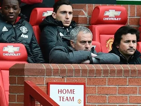 Điểm tin tối 03/04: Old Trafford thành điểm yếu của M.U; Ranieri thay Kiatisak?