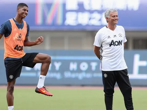 Điểm tin tối 09/01: Mourinho "khích tướng" sao trẻ M.U; Oscar ra mắt hoàn hảo