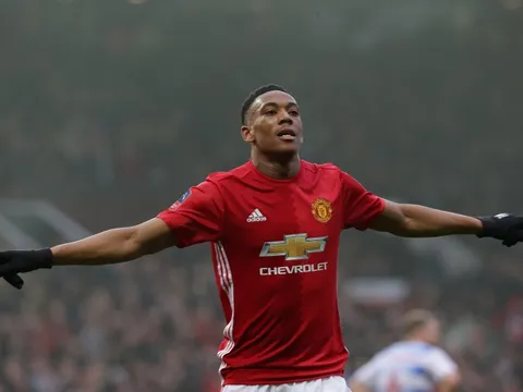 Điểm tin tối 30/01: Real tính kích nổ "bom tấn" Martial; Wenger làm rõ vụ Benzema