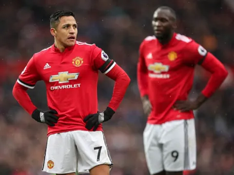 Thiery Henry khó hiểu với tình huống bỏ lỡ mười mươi của Alexis Sanchez