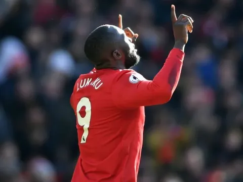 Đội hình tiêu biểu vòng 28 Premier League: Toàn hàng khủng!