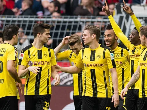 Dortmund "chơi tennis" trong ngày Reus bị chấn thương