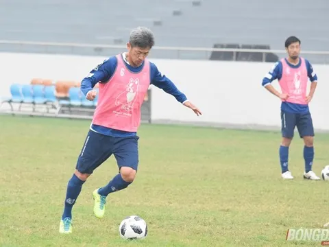 "Cầu thủ già nhất thế giới" sung sức trong buổi tập của Yokohama