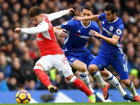 Dư âm Chelsea 3-1 Arsenal: Một 'cáo già', một 'cừu non'