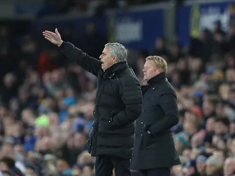 Dư âm Man Utd 1-1 Everton: Khi tất cả chống lại Mourinho