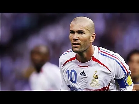 Đừng nhờn với Zinedine Zidane
