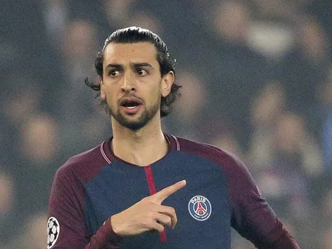 Được Liverpool theo đuổi, Pastore úp mở tương lai
