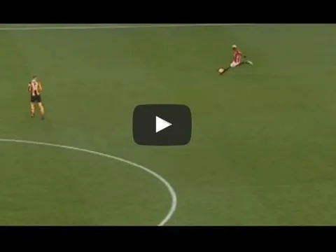 Đường chuyền dài cực đỉnh của Paul Pogba vs Hull City