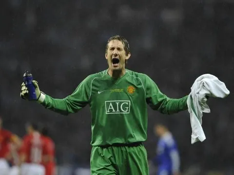 Edwin Van Der Sar: Người Hà Lan bay ở Old Trafford