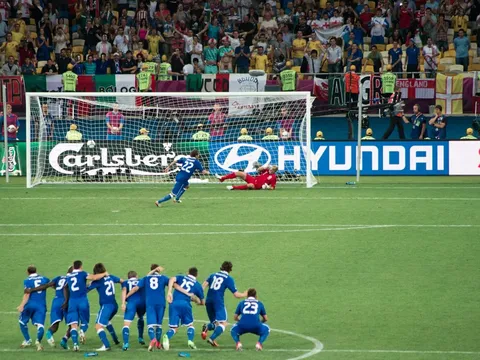 Góc Azzurri: Những người từng xuất hiện trong trận gặp Anh ở EURO 2012 giờ ra sao?