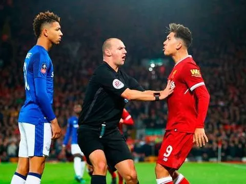 FA chính thức thông báo về hành vi phân biệt chủng tộc của Firmino