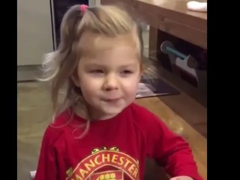 Fan nhí đọc vanh vách tên toàn bộ các cầu thủ Man Utd
