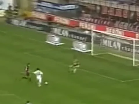 Filippo Inzaghi, sát thủ vòng cấm một thời của AC Milan