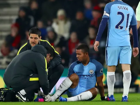 Gabriel Jesus chấn thương, cơ hội cho Aguero
