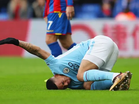 Gabriel Jesus nghỉ 2 tháng, Man City nín thở chờ De Bruyne