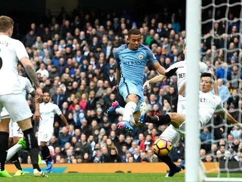 Gabriel Jesus thăng hoa, hồi kết cho Aguero?