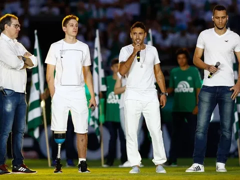 Gác nỗi đau, Chapecoense chơi tưng bừng ở trận Siêu cúp