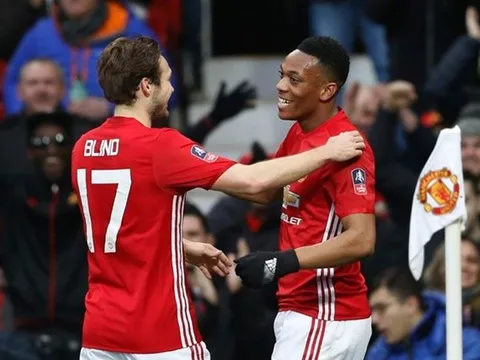 Gần 8 năm, Man United mới làm được điều này