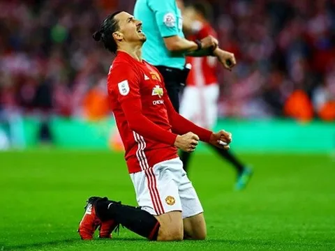 Gắng sức cứu M.U, Ibrahimovic thở không ra hơi