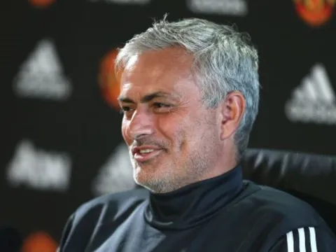 Gặp Derby County, HLV Mourinho báo hàng loạt tin vui